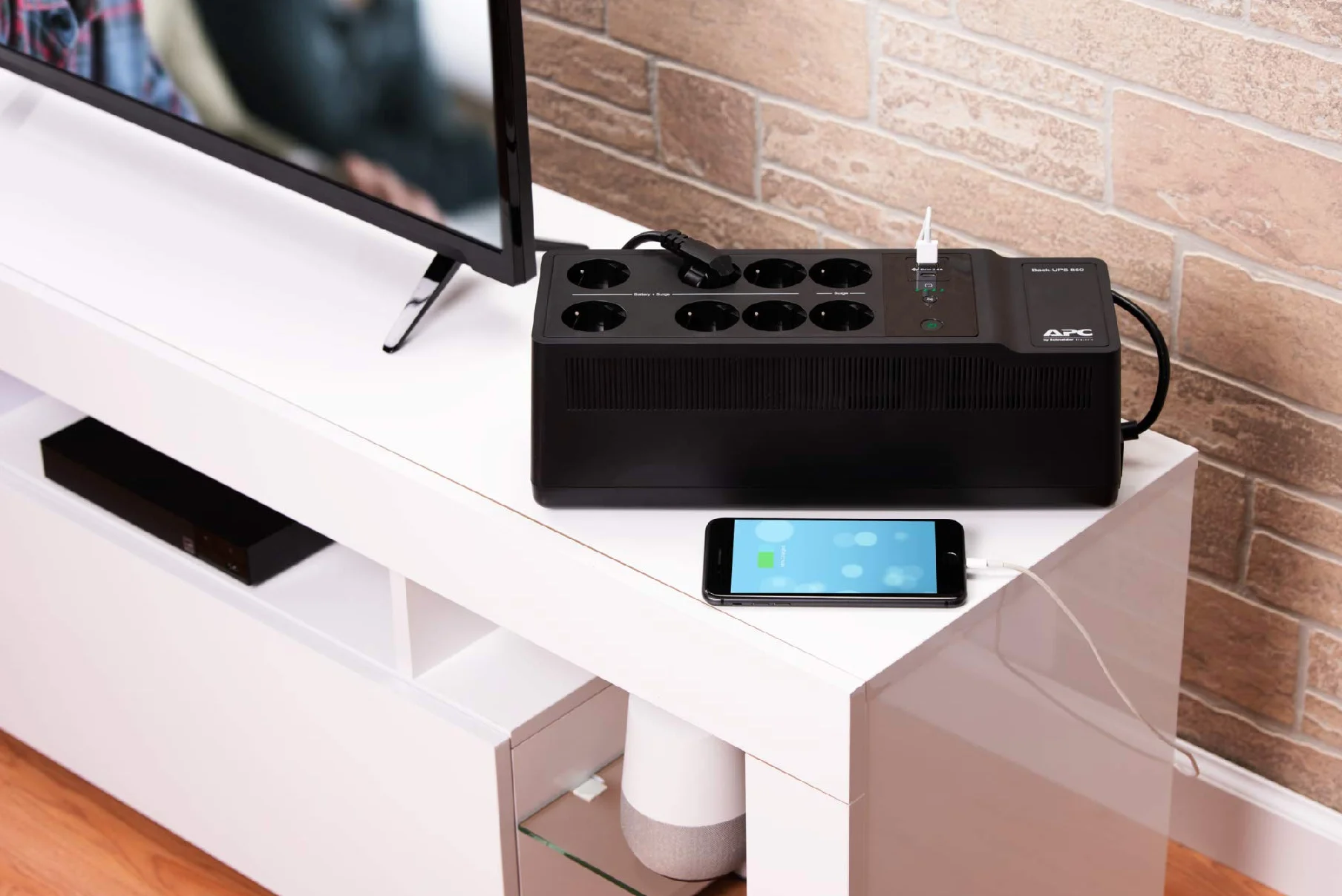 APC Back-UPS Essential - BE850G2-GR - UPS 850VA 230V, USB Type-C and A Charging Ports, 8 Schuko CEE 7 outlets (2 Surge)