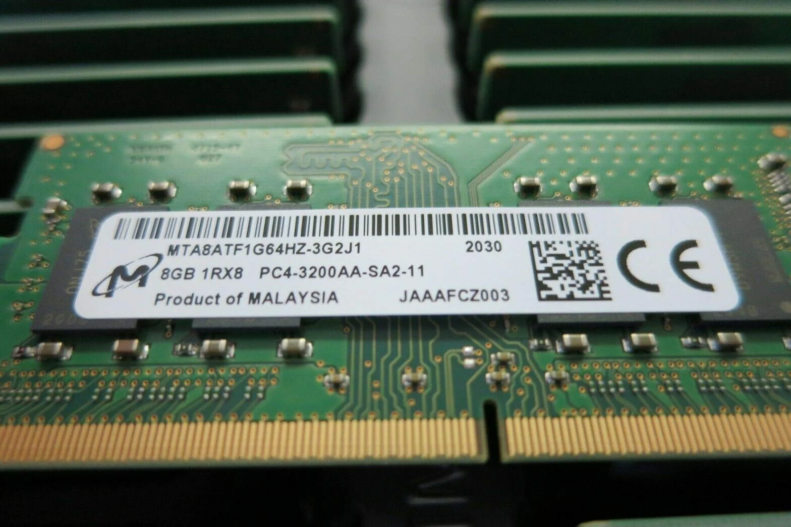Micron MTA8ATF1G64HZ-3G2J1 8 Go 3200 MHz SODIMM Module de mémoire