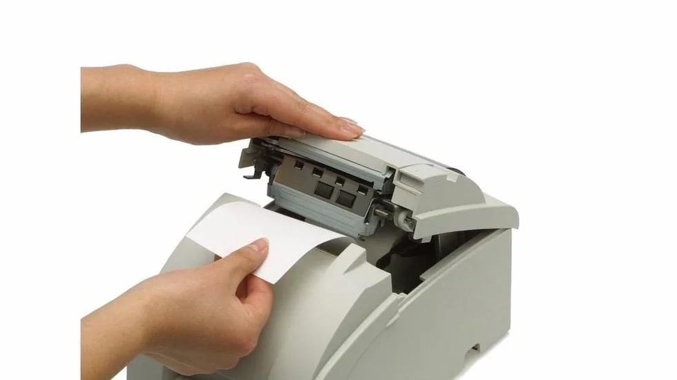 Epson TM U220B Imprimante à reçu matricielle couleur 17.8 cpi 9 pin 6 lignes/sec