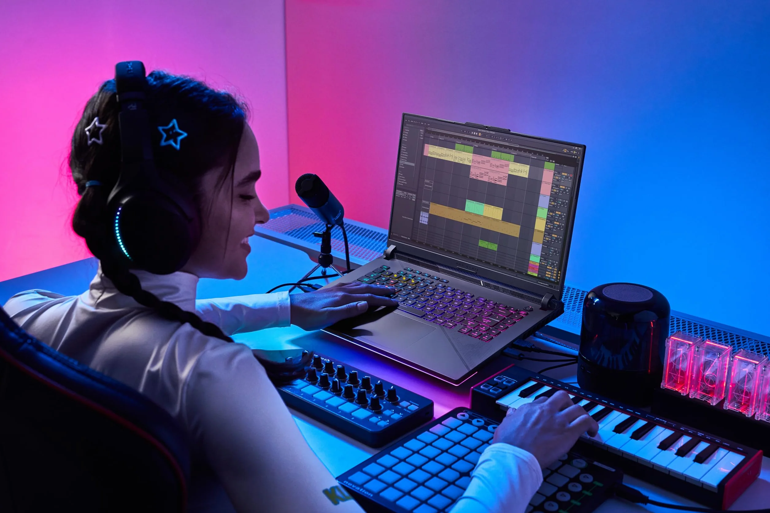 ASUS ROG STRIX G16 G614PR-RV080WEAN 16 Pouces FHD Plus 165Hz PC Portable AMD R9-8940HX 16GB DDR5 1TB PCIe 4.0 NVMe SSD NVIDIA GeForce RTX 5070 Ti Windows 11 Home Clavier AZERTY