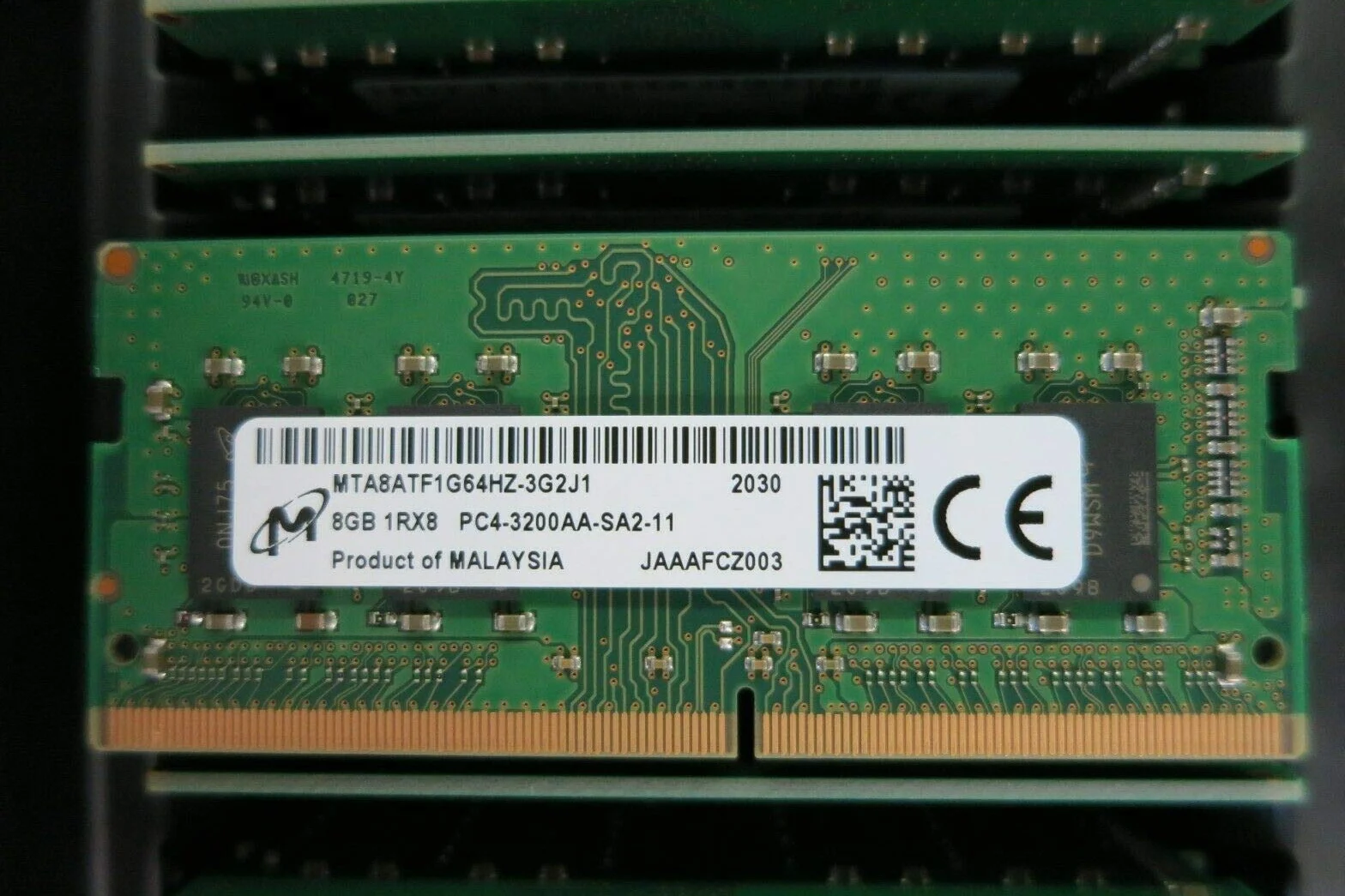 Micron MTA8ATF1G64HZ-3G2J1 8 Go 3200 MHz SODIMM Module de mémoire