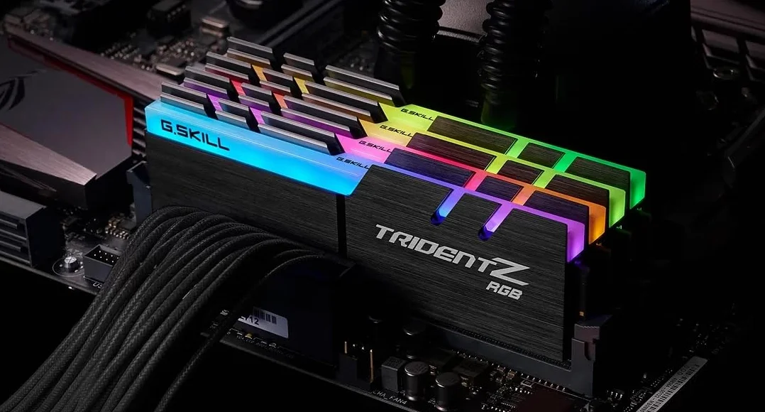 G.Skill Trident Z RGB DDR4 3200 MHz 32 Go (4x8 Go) F4-3200C16Q-32GTZR
