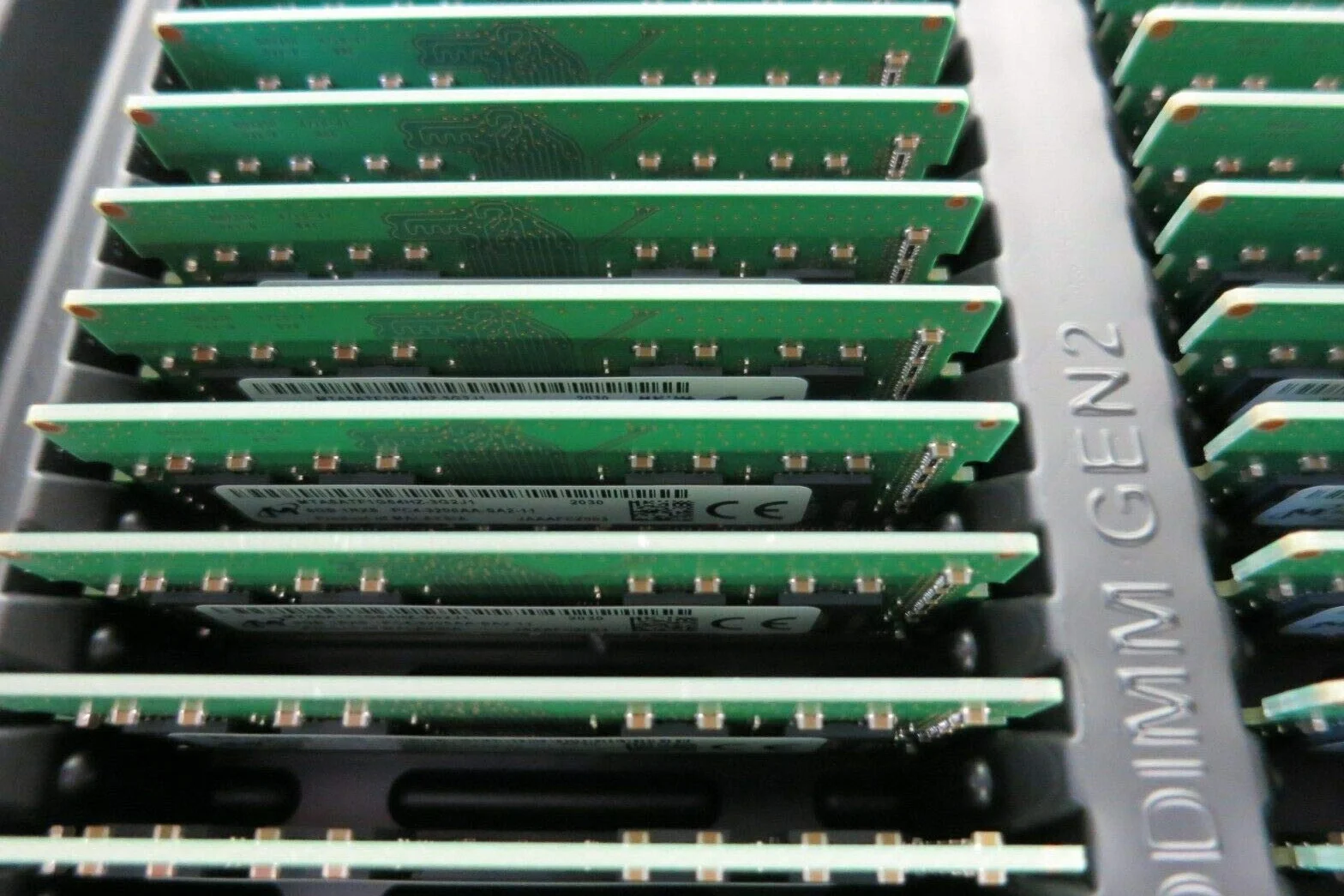 Micron MTA8ATF1G64HZ-3G2J1 8 Go 3200 MHz SODIMM Module de mémoire