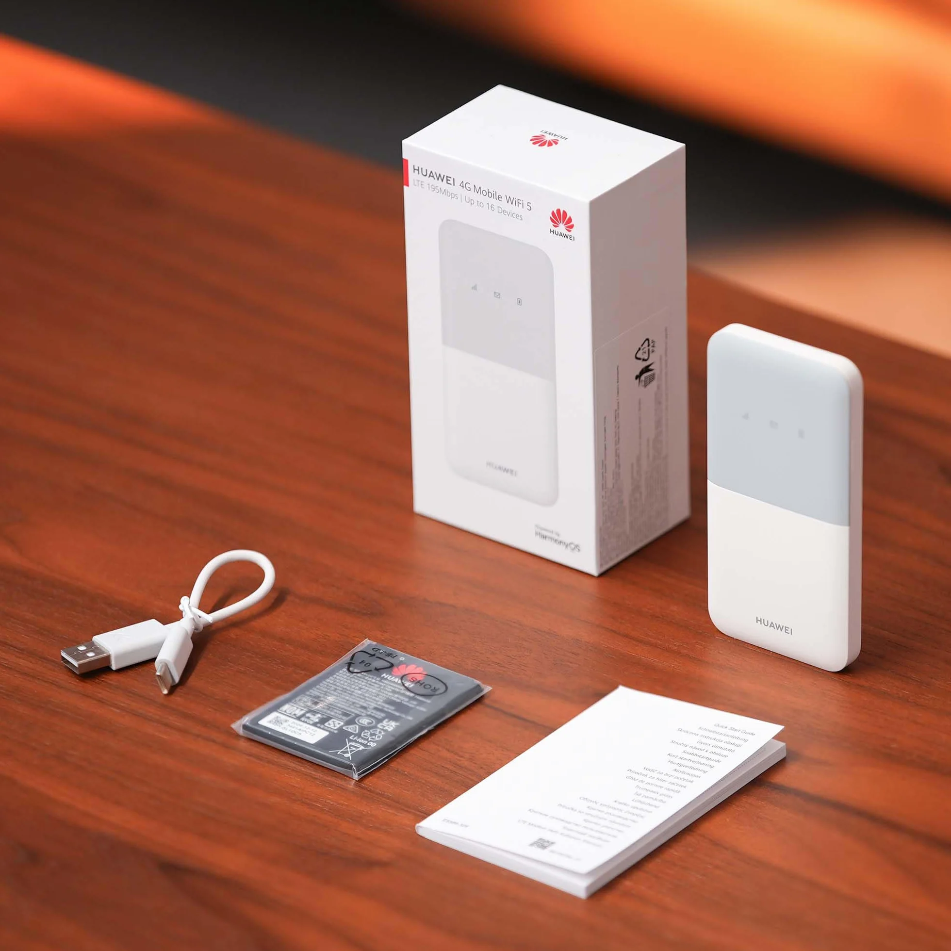 HUAWEI 4G Mobile WiFi 5 E5586, routeur Wi-Fi Cat.4, point d'accès mobile avec carte SIM, LTE 200 Mbps