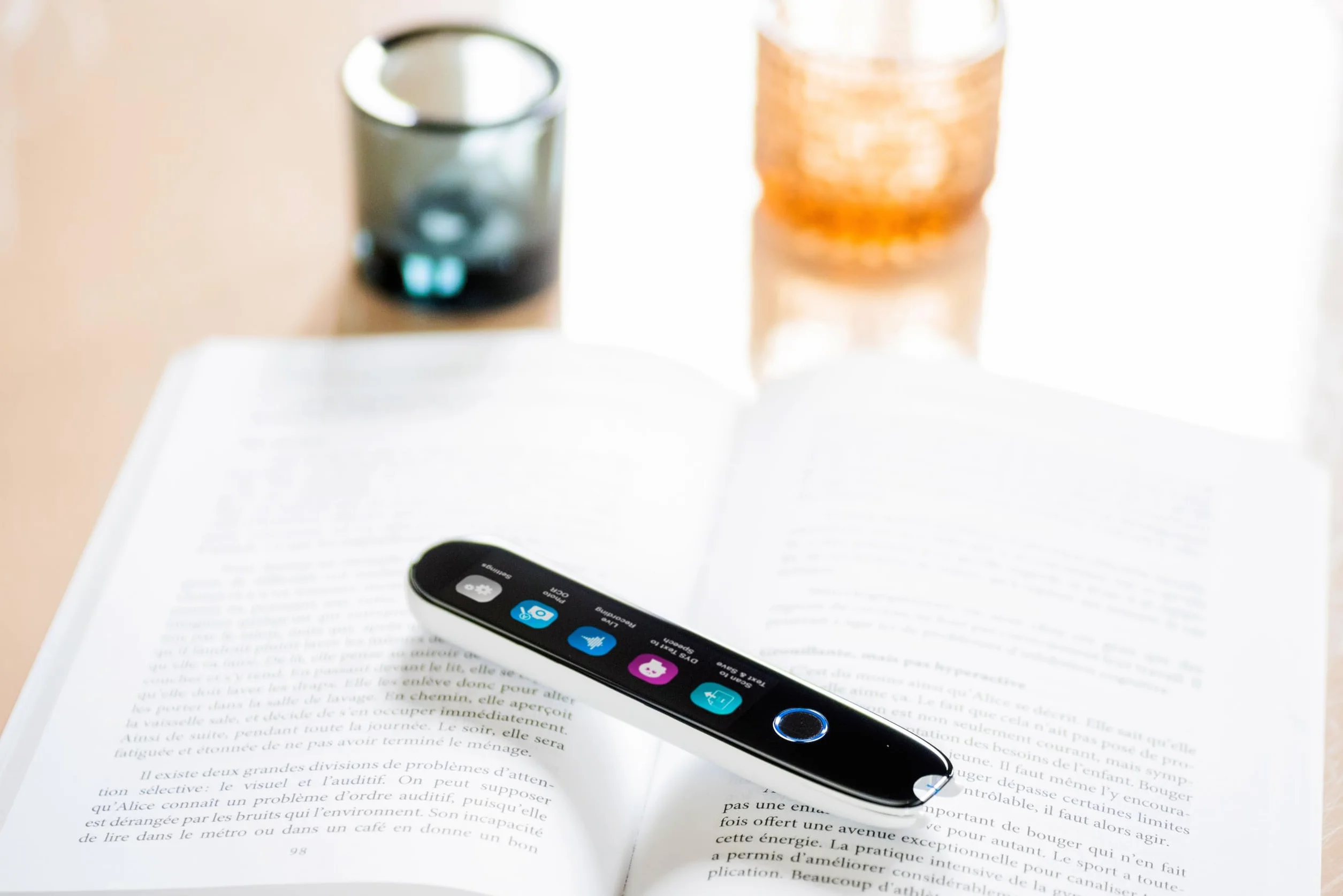 IRISPen Reader 8 Stylo Scanner sans Fil avec Lecture Audio OCR, Aide Dyslexie, Surligneur Numérique Noir, 48 Langues Offline Windows Mac