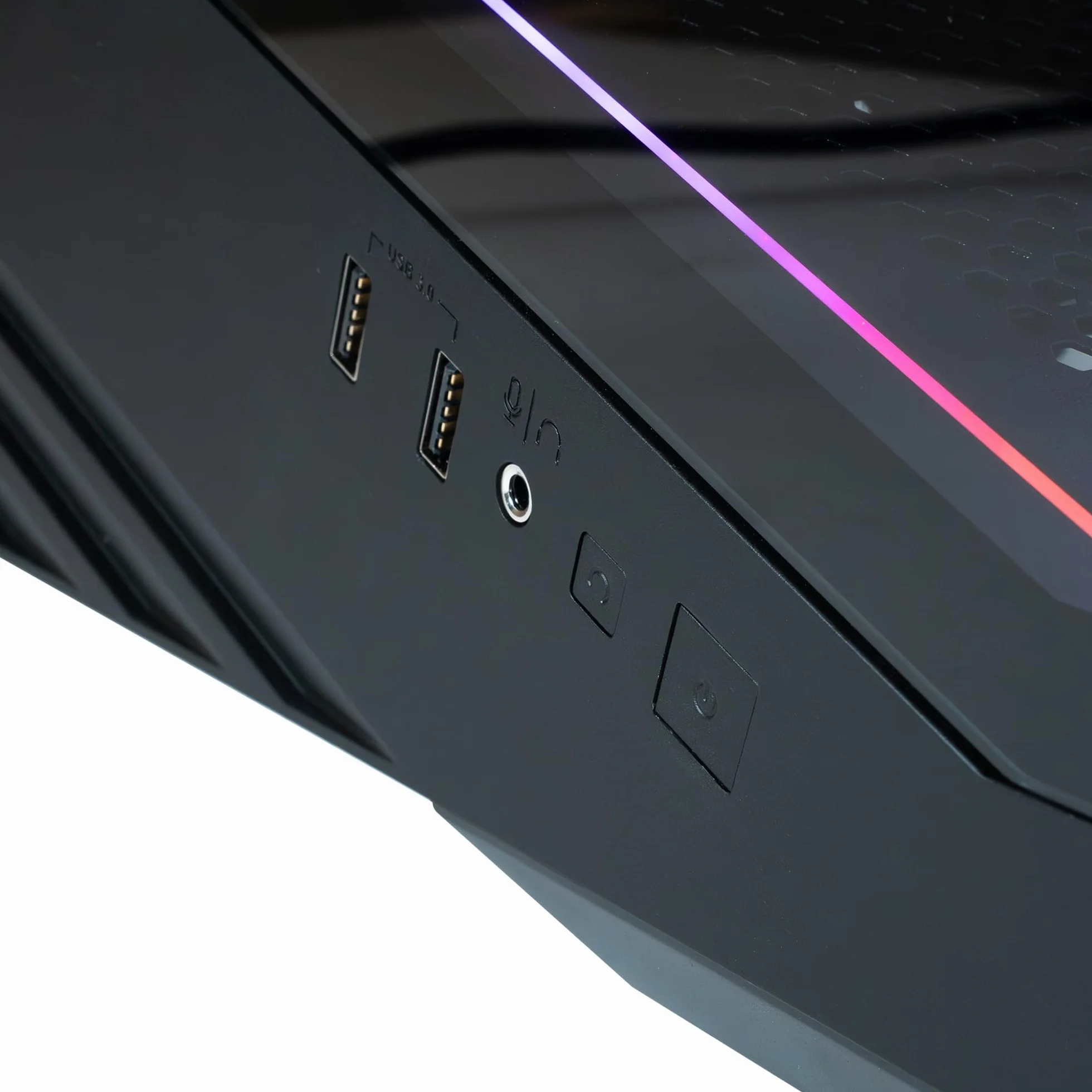 CyberpowerPC Luxe Gaming PC AMD Ryzen 7 9800X3D RTX 5070 Ti 32GB RAM 1TB NVMe SSD 750W PSU Windows 11 Liquid Cooling
