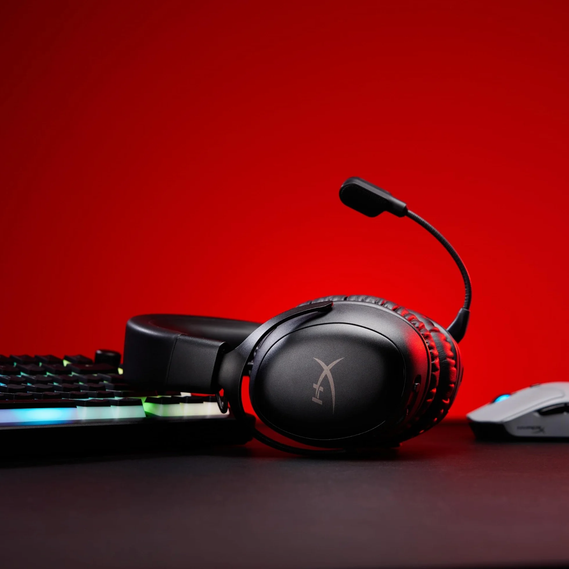 HyperX Cloud III S Casque Gaming sans Fil Bluetooth 2,4 GHz PC PS5 Xbox 200h Batterie 53 mm DTS Micro 10 mm Noir